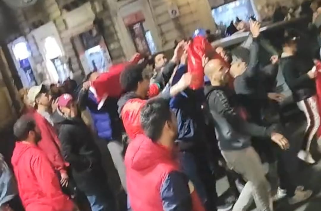 Qatar 2022, anche a Catania esplode la festa dei tifosi marocchini: il video