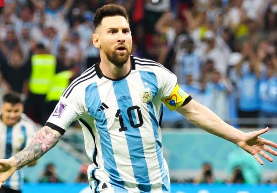 Qatar 2022, Messi show e l’Argentina vola ai quarti: 2-1 all’Australia