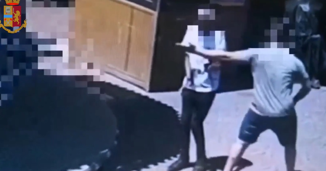 Catania, il video shock che incastra 18enne per l’omicidio di piazza Nettuno: la ricostruzione