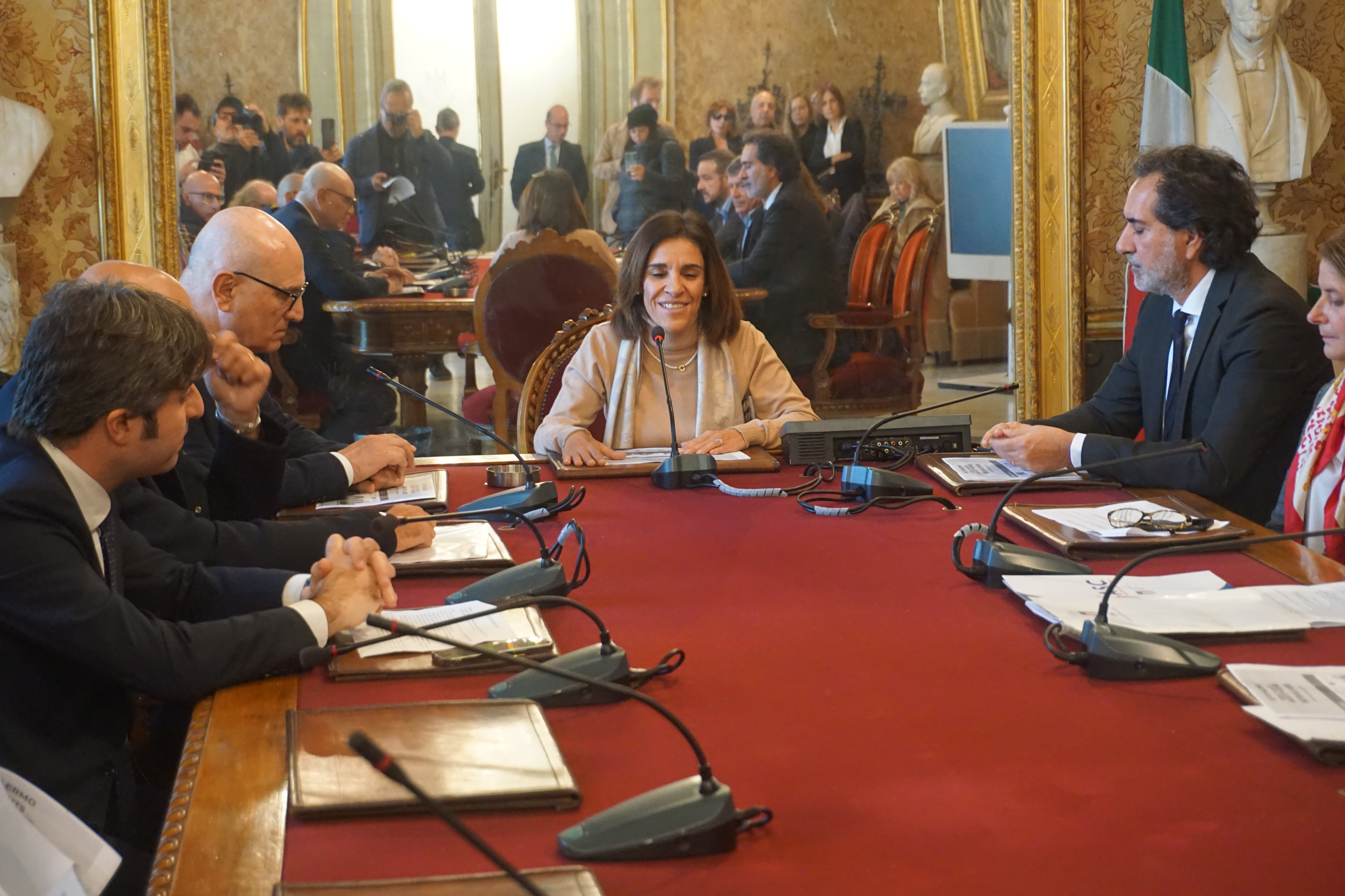 “Fly to Palermo winter”, una notte gratis per chi arriva in vacanza: ecco tutti i servizi “Fly to Palermo winter”, una notte gratis per chi arriva in vacanza: ecco tutti i servizi