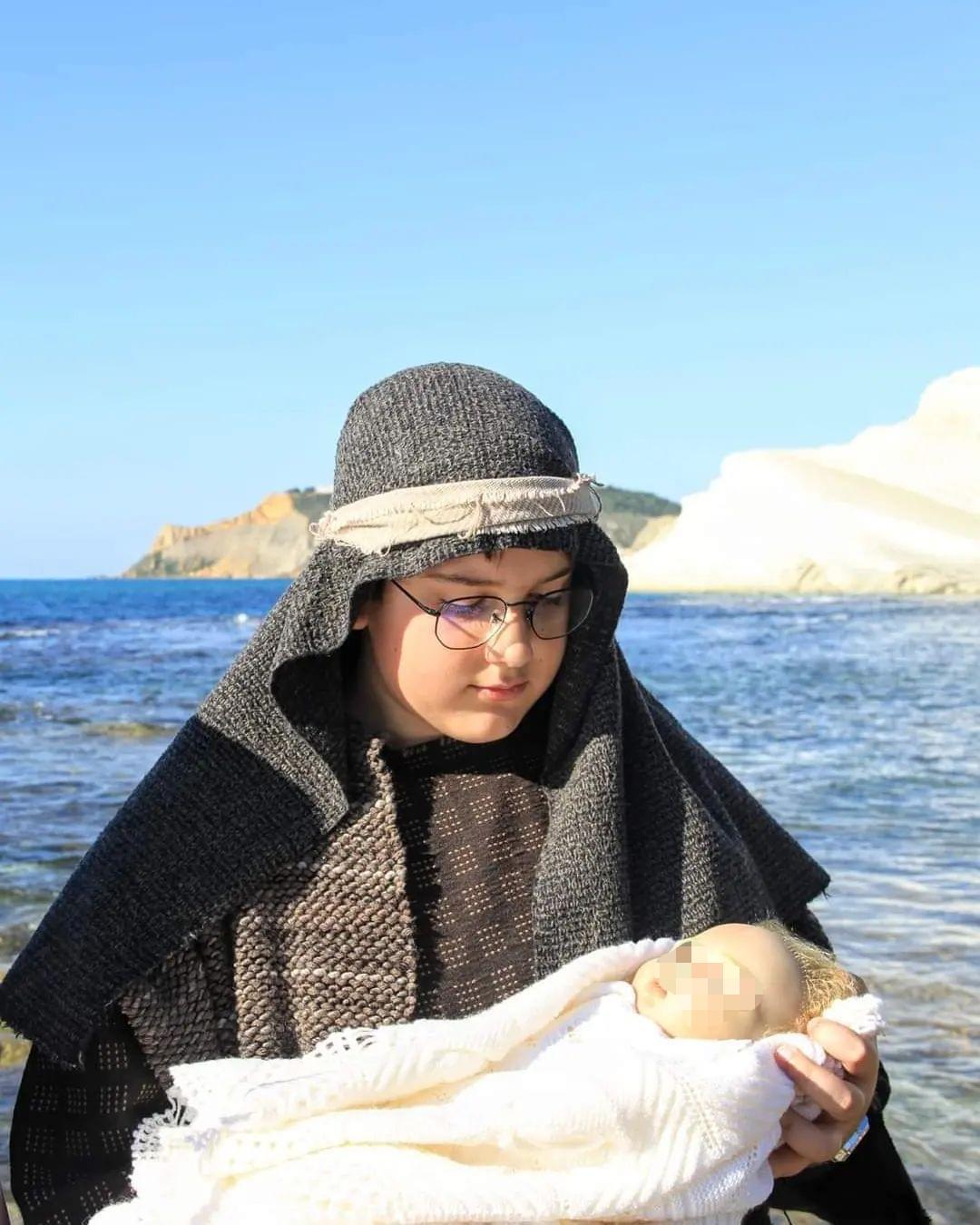 Presepe vivente alla Scala dei Turchi, il sindaco Lattuca: “Valorizziamo tradizioni e bellezze” – FOTO e VIDEO