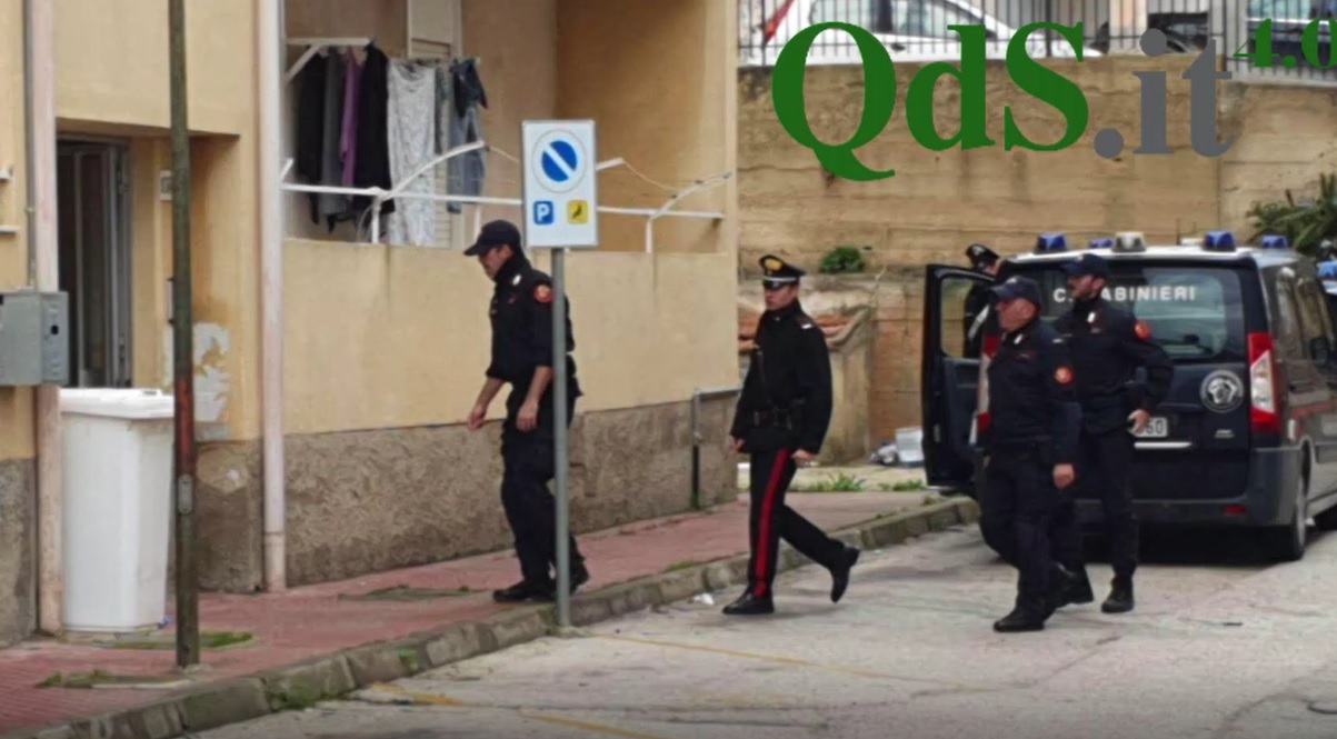 Racalmuto, chi è l’uomo fermato per l’omicidio dei genitori: droga e violenze nel suo passato