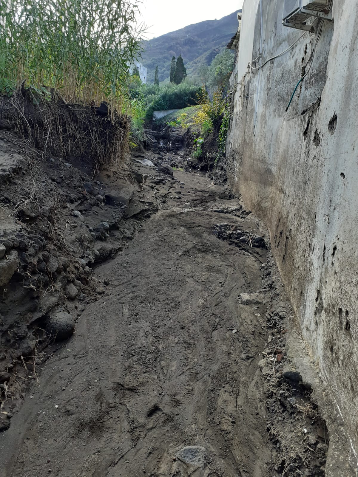 Stromboli, lunedì il via ai lavori nei torrenti a rischio