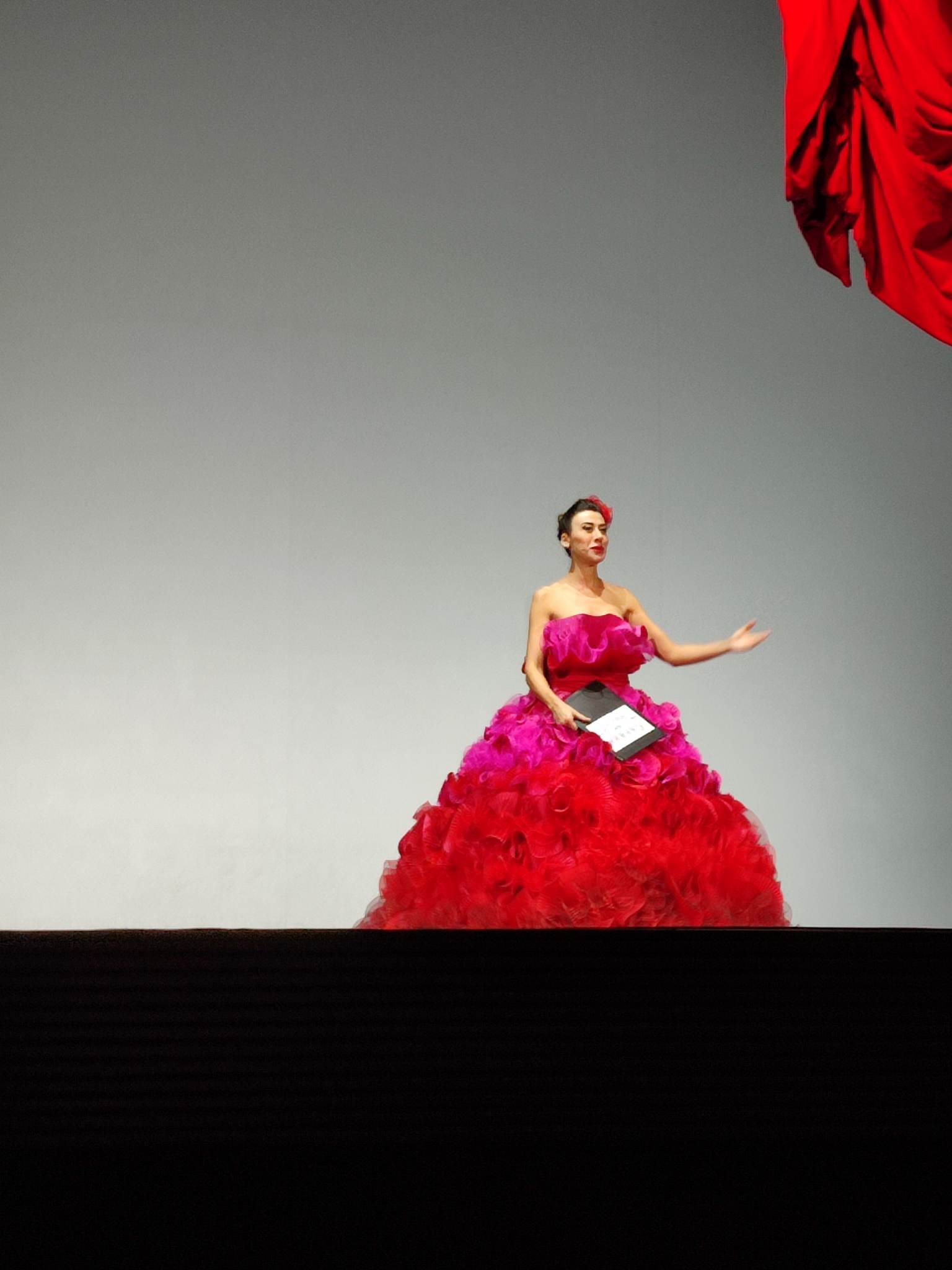 Virginia Raffaele, grande performer con Samusà: al Biondo fino al 22 dicembre