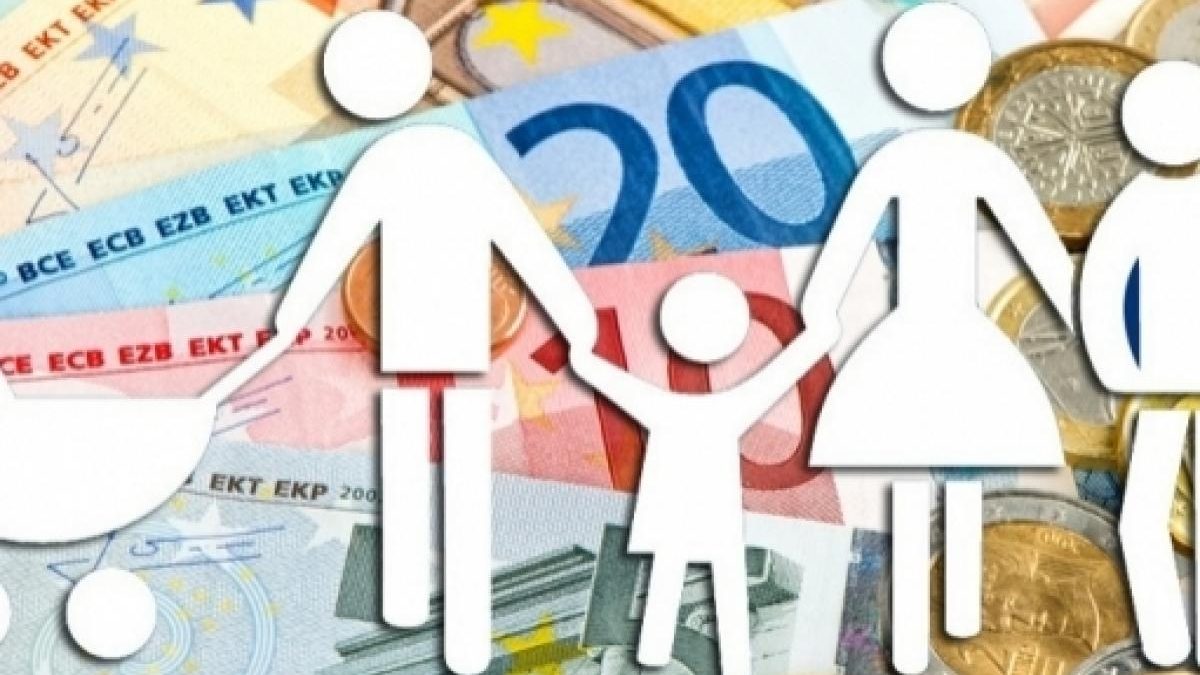 Assegno unico 2023, altro che aumento, la quota di febbraio è più bassa: cosa succede