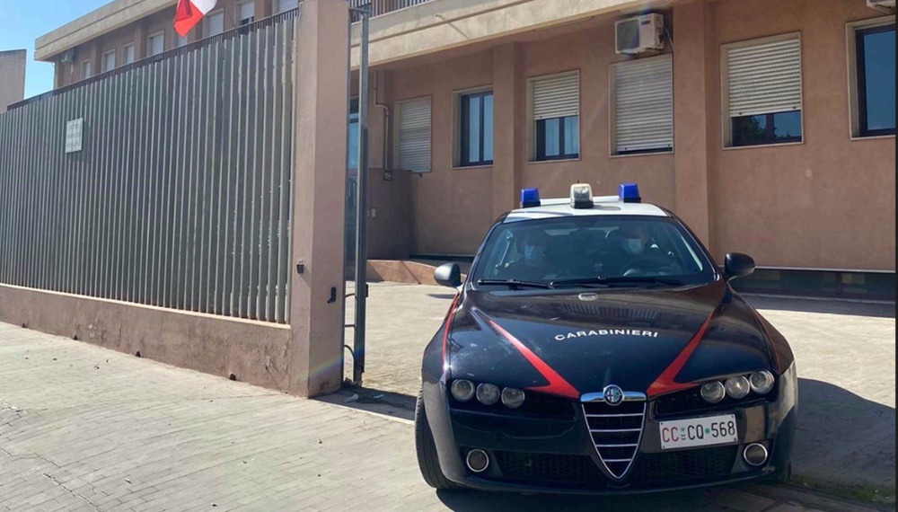 Acate, minorenne violentata in casa dall’uomo che conosceva: arrestato un 64enne