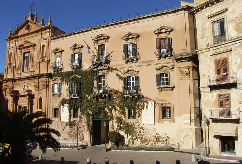 Micciché riconferma in blocco la Giunta comunale