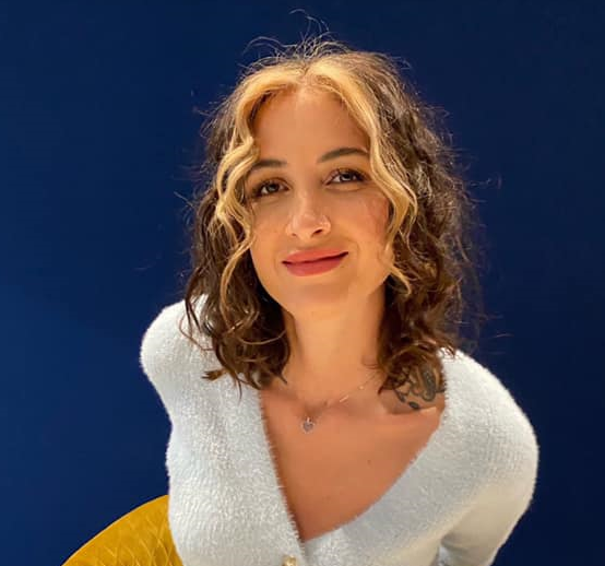 Chi è Ema Stokholma, dall’infanzia difficile alla pista di Ballando con le stelle