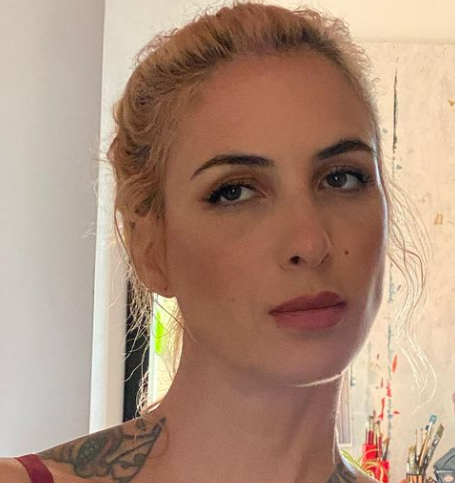 Chi è Ema Stokholma, dall’infanzia difficile alla pista di Ballando con le stelle