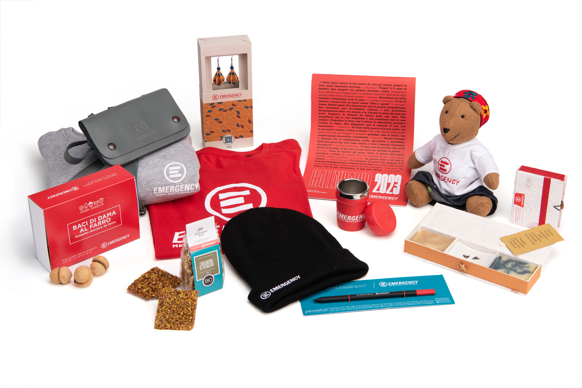 Un regalo e un gesto di solidarietà a Natale: apre negozio Emergency a Catania