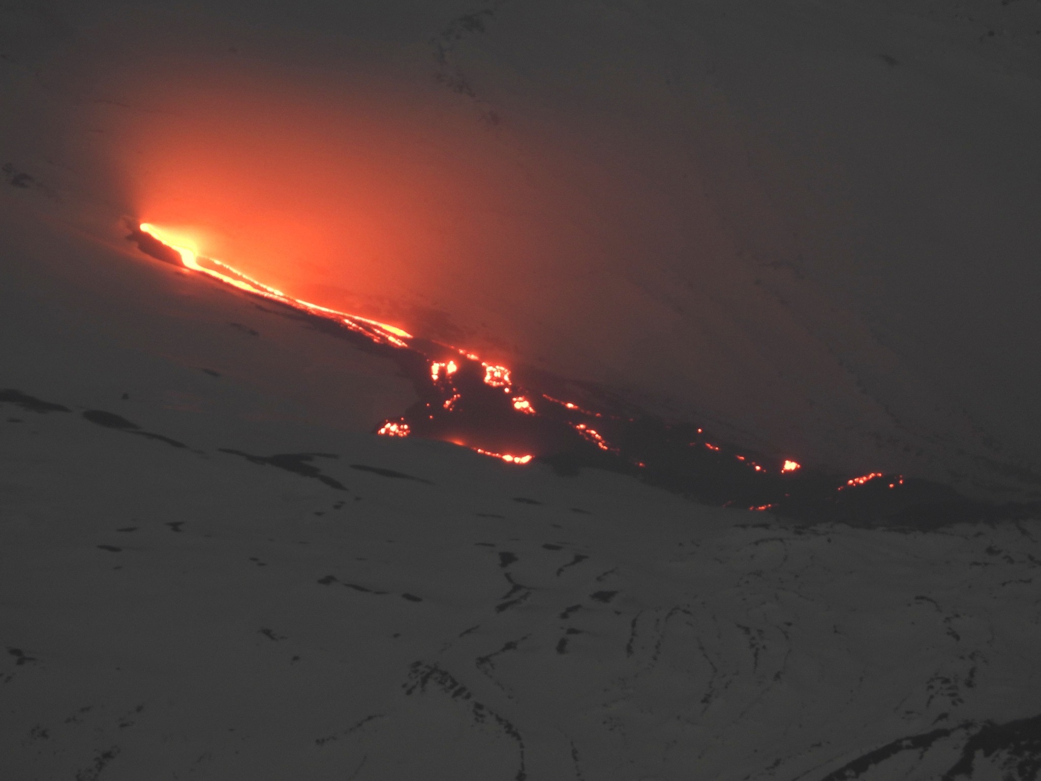 Si risveglia l’Etna, esplosione allo Stromboli: che succede in Sicilia tra eruzioni e maremoti Si risveglia l’Etna, esplosione allo Stromboli: che succede in Sicilia tra eruzioni e maremoti