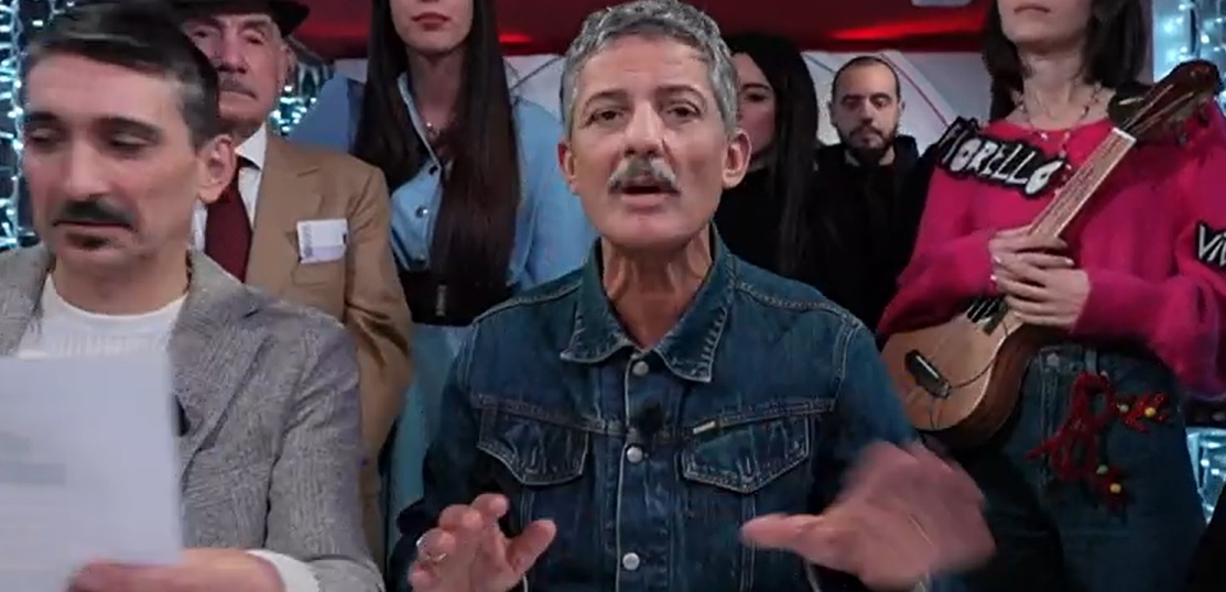 Sanremo: Fiorello ironizza “Voglio spezzare una rosa in favore di Blanco…”