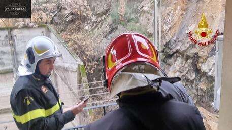 Frana su una palazzina a Genova: 46 sfollati