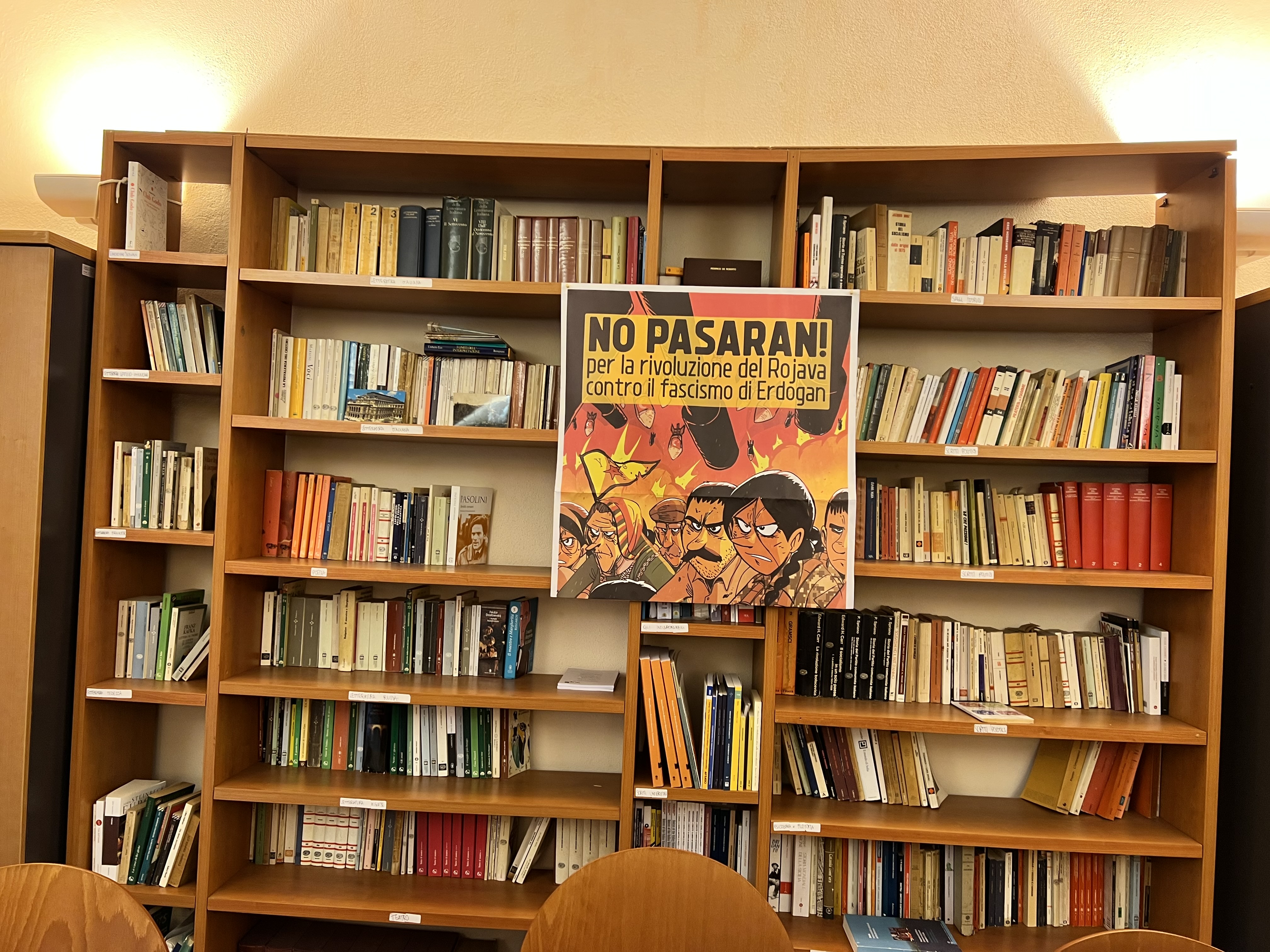 Erdogan bombarda la Siria con armi chimiche e libera militanti Isis: “Pericolo per Occidente”