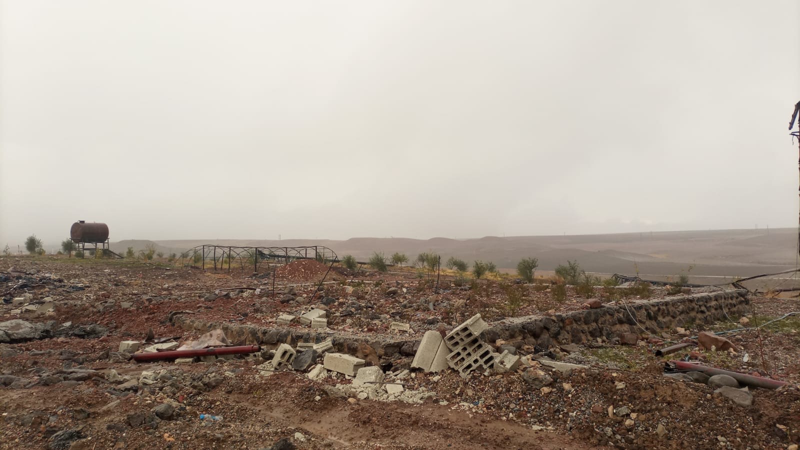 Erdogan bombarda la Siria con armi chimiche e libera militanti Isis: “Pericolo per Occidente”