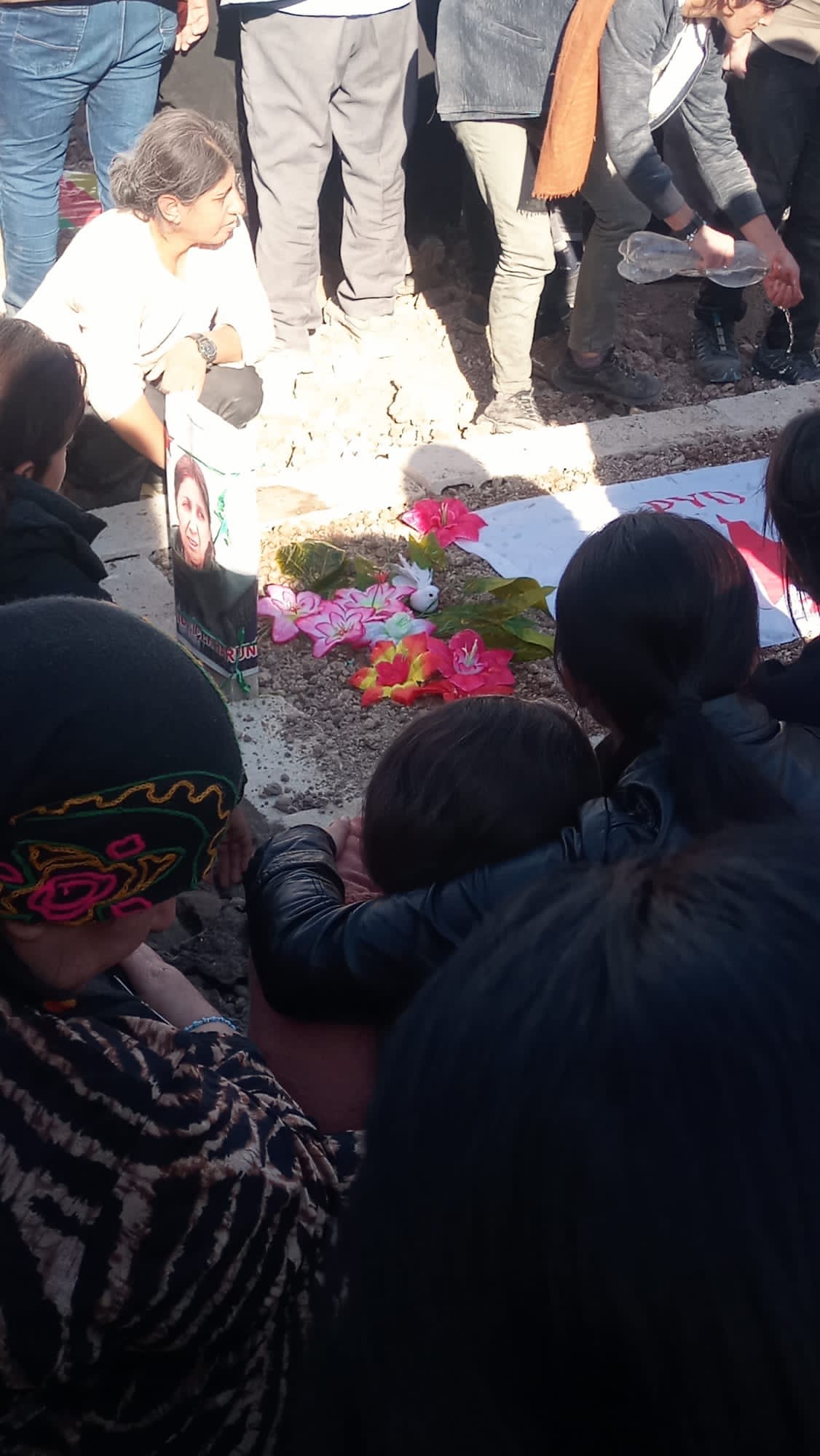 Erdogan bombarda la Siria con armi chimiche e libera militanti Isis: “Pericolo per Occidente”