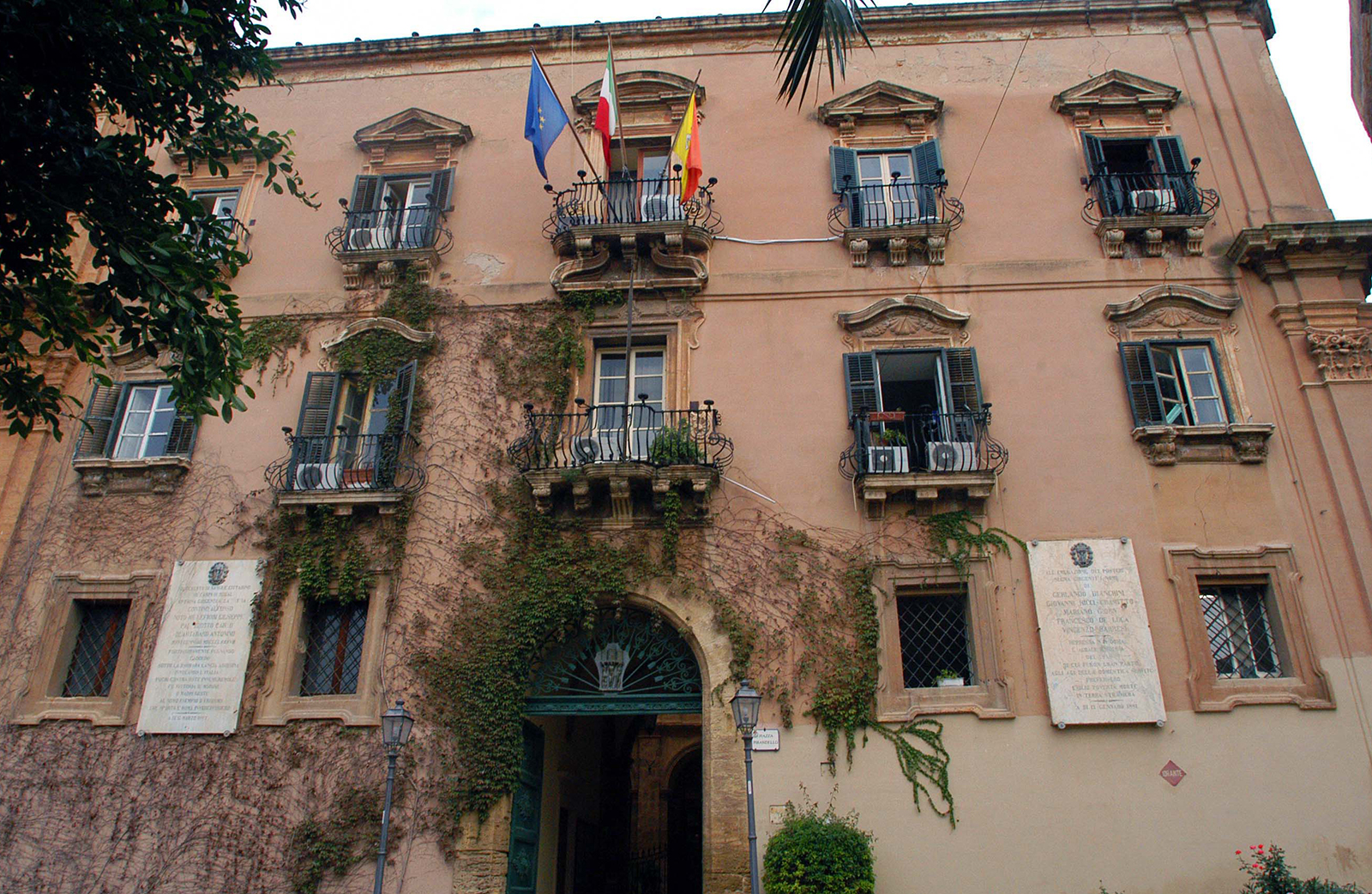 Agrigento, due assessori dimissionari, rimpasto in Giunta più vicino