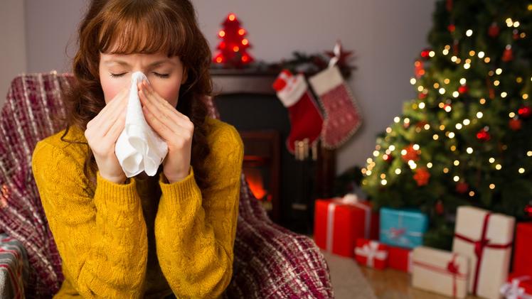 Covid, influenza o virus sinciziale: tutti i virus che rischiano di rovinare il Natale
