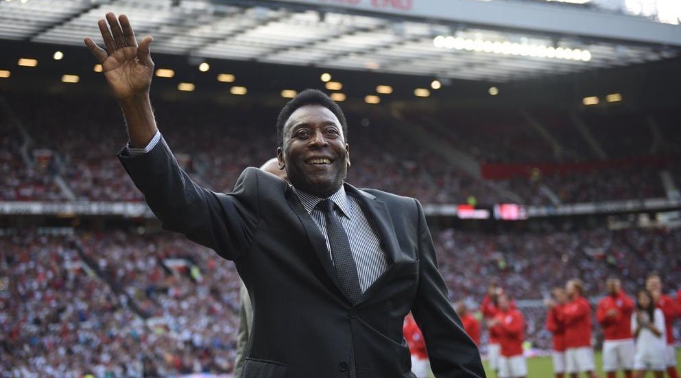 L’omaggio a Pelé, veglia funebre a Santos: atteso anche Lula