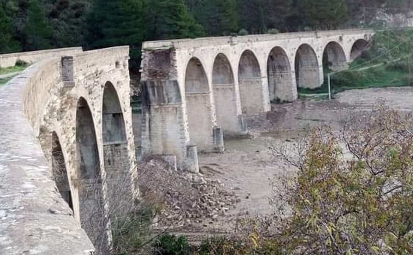 Crollo del ponte sul Sosio, domani sopralluogo del Genio civile