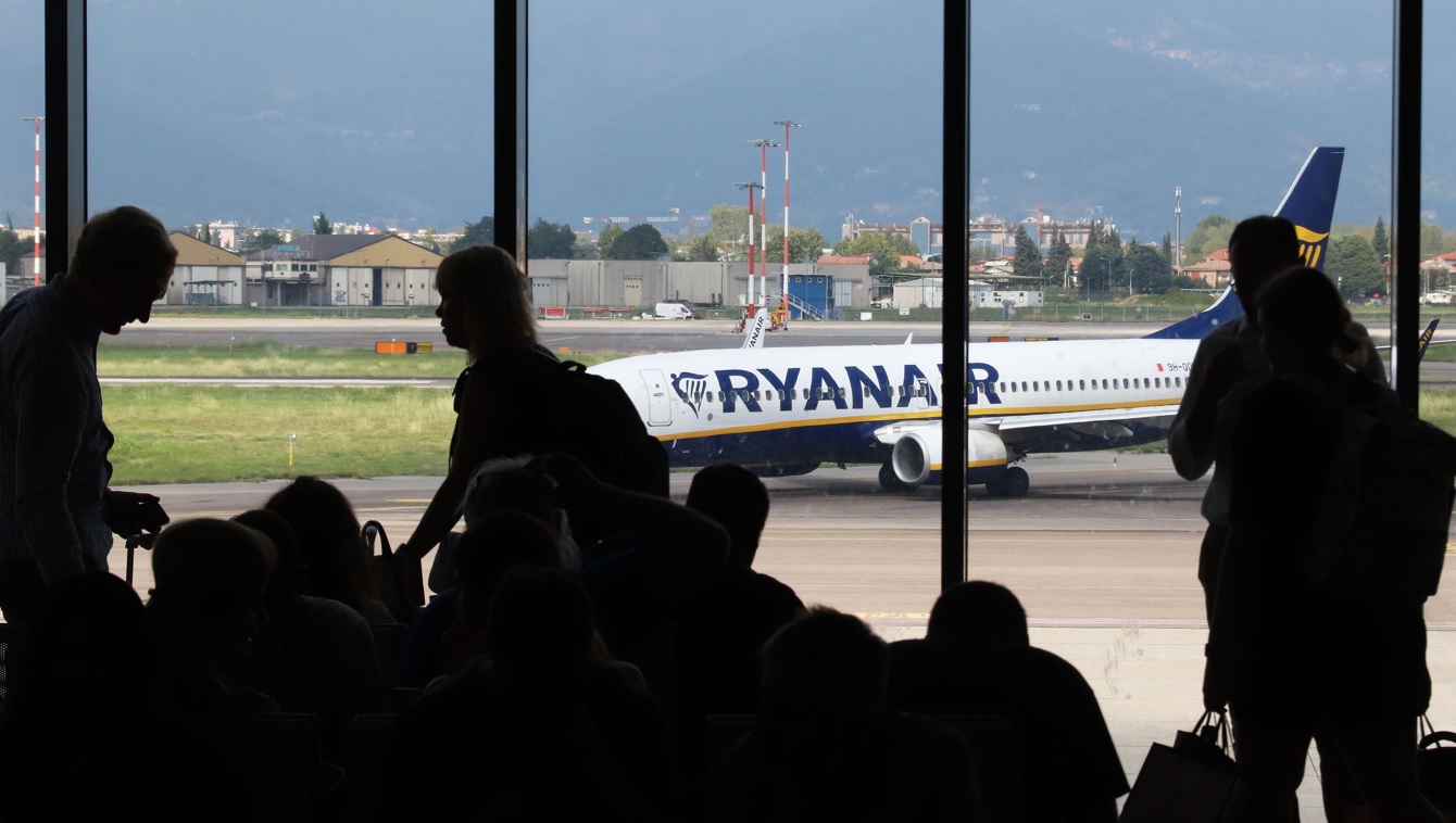 Caro voli in Sicilia per le festività ma “nel 2023 la situazione non sarà migliore”