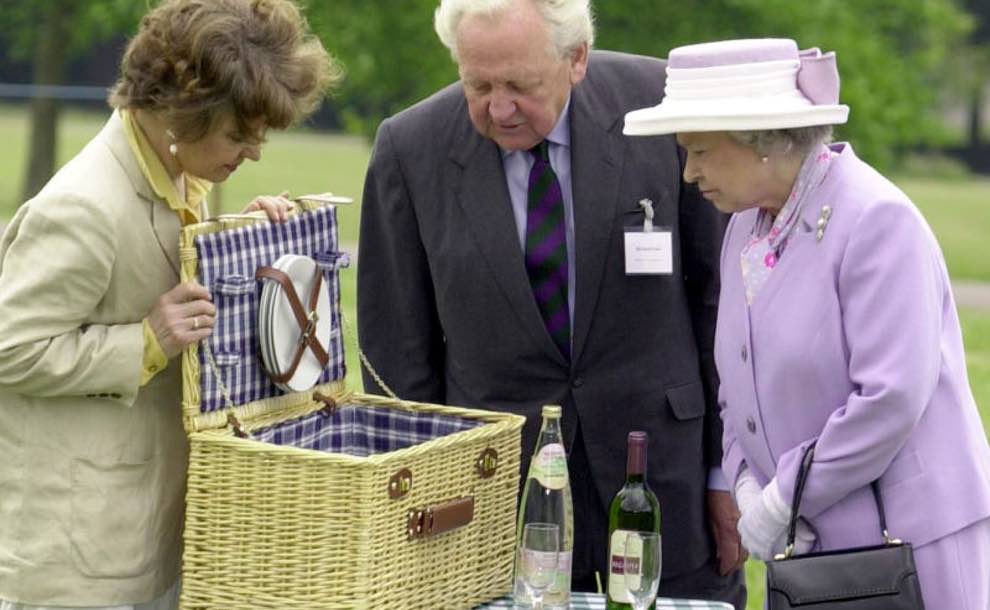 <strong>God Save (design) the Queen!!!</strong>