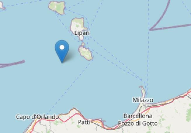 Terremoto alle Eolie, sciame sismico dopo la forte scossa: due frane, intonaci caduti in ospedale