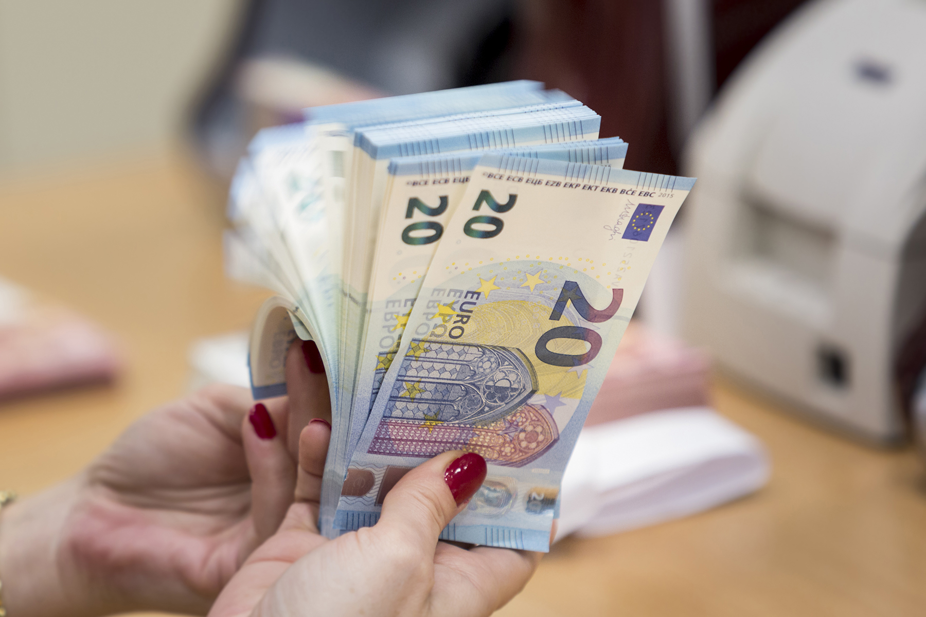 Quando arriva la tredicesima 2022, chi la riceve, come si calcola: la guida