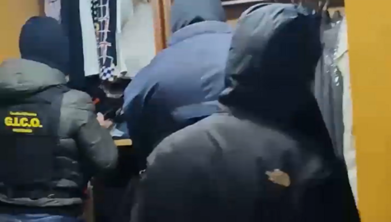 Dentro il bunker di Matteo Messina Denaro: le immagini della stanza segreta del boss – Foto e Video Dentro il bunker di Matteo Messina Denaro: le immagini della stanza segreta del boss – Foto e Video