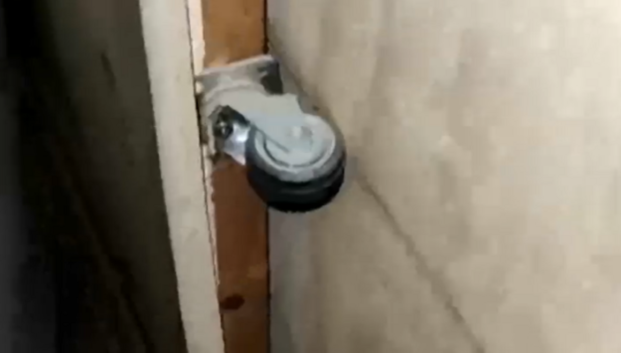 Dentro il bunker di Matteo Messina Denaro: le immagini della stanza segreta del boss – Foto e Video Dentro il bunker di Matteo Messina Denaro: le immagini della stanza segreta del boss – Foto e Video