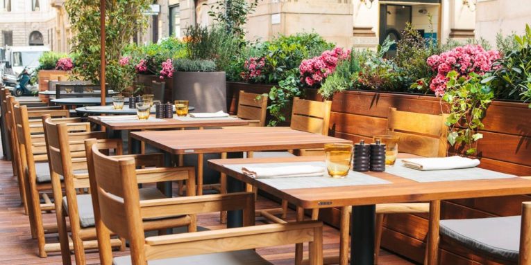 Dehors: a Palermo meno burocrazia ma sanzioni più severe