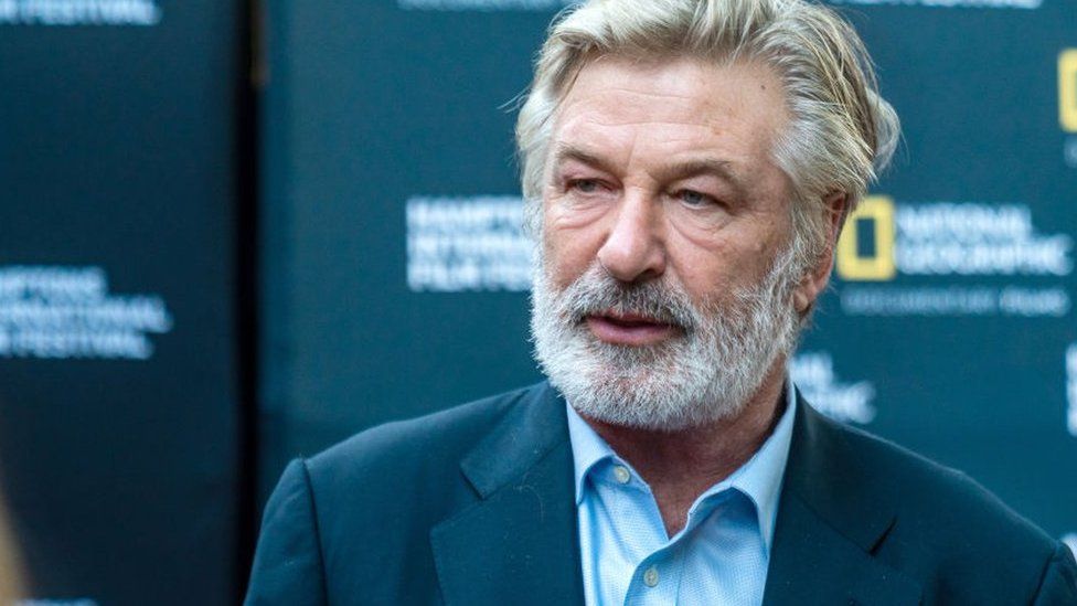 Sparatoria sul set, Alec Baldwin incriminato formalmente per omicidio involontario