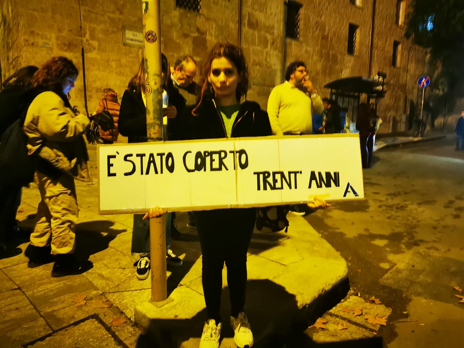 Arresto Messina Denaro, gruppo di studenti in protesta: “E’ stato coperto per 30 anni”