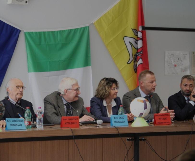 Calcio e legalità, il Catania SSD incontra gli studenti del “Ferrarin”