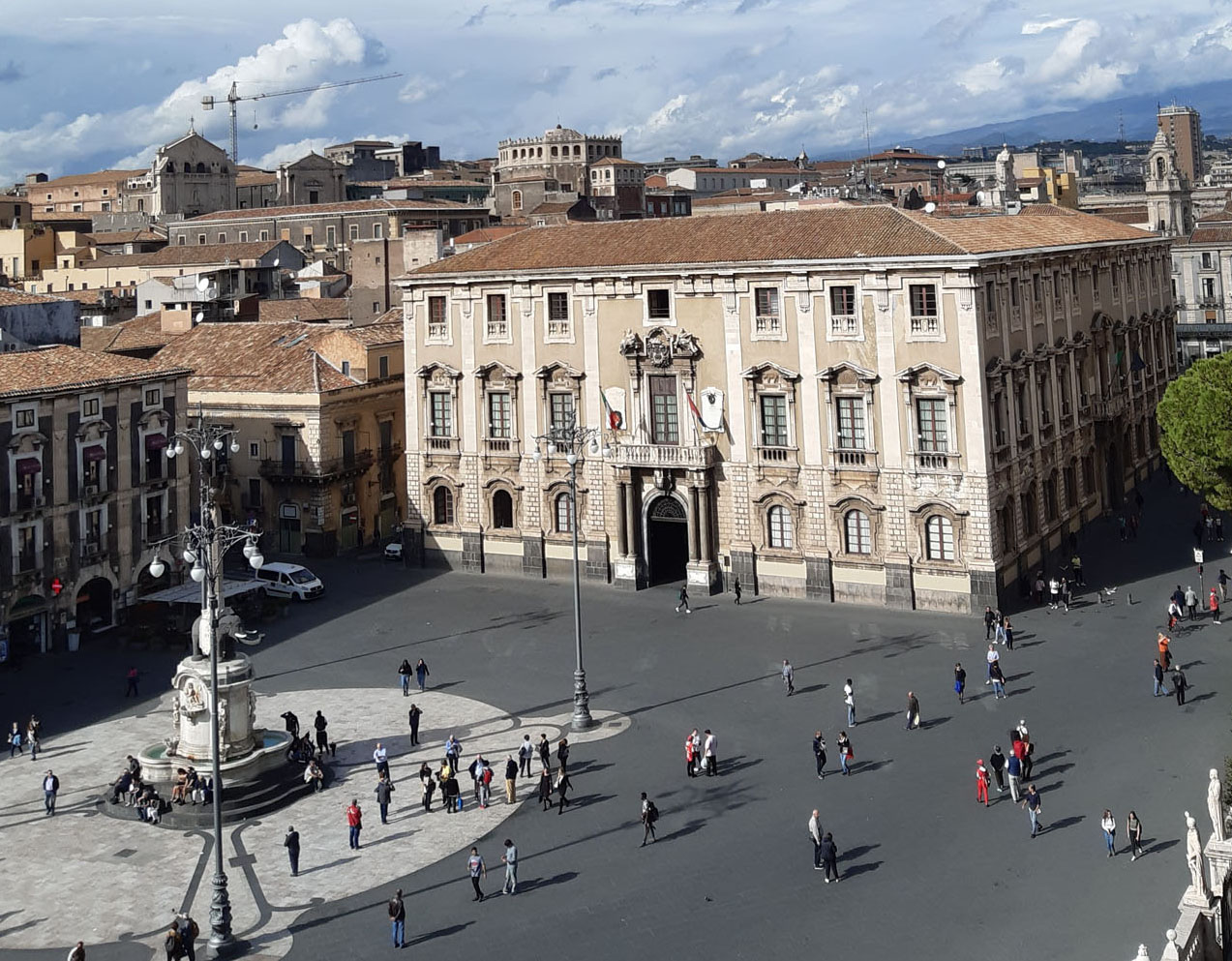 Catania, mancano i candidati delle coalizioni: da Abramo al centrodestra, settimana decisiva