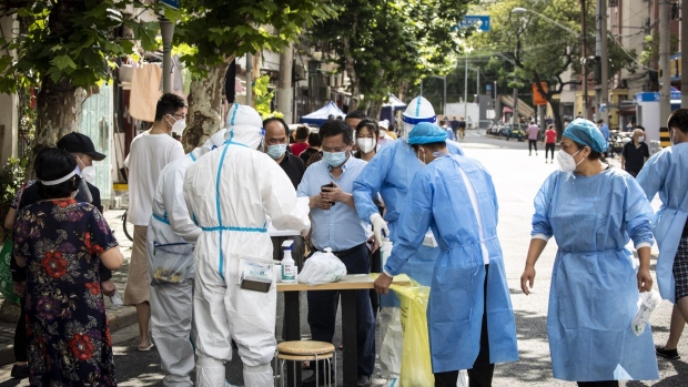 Covid, la Cina prova a ripartire: “Il peggio è passato”. Restano dubbi su contagi e vittime