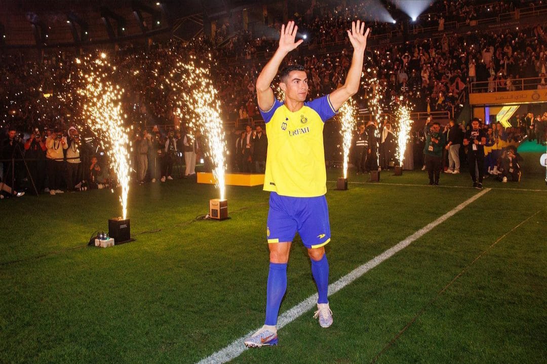 Ronaldo si presenta all’Al-Nassr: “Livello scadente in Arabia Saudita? Chi lo dice non capisce nulla di calcio”
