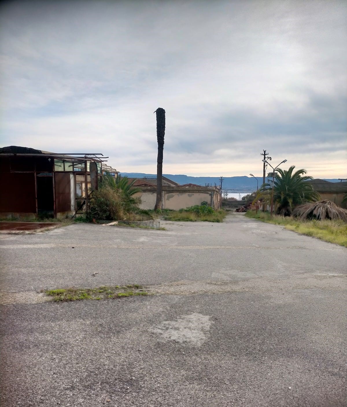 Ex Sanderson, da gloriosa azienda a “campo di veleni” a cielo aperto – FOTO