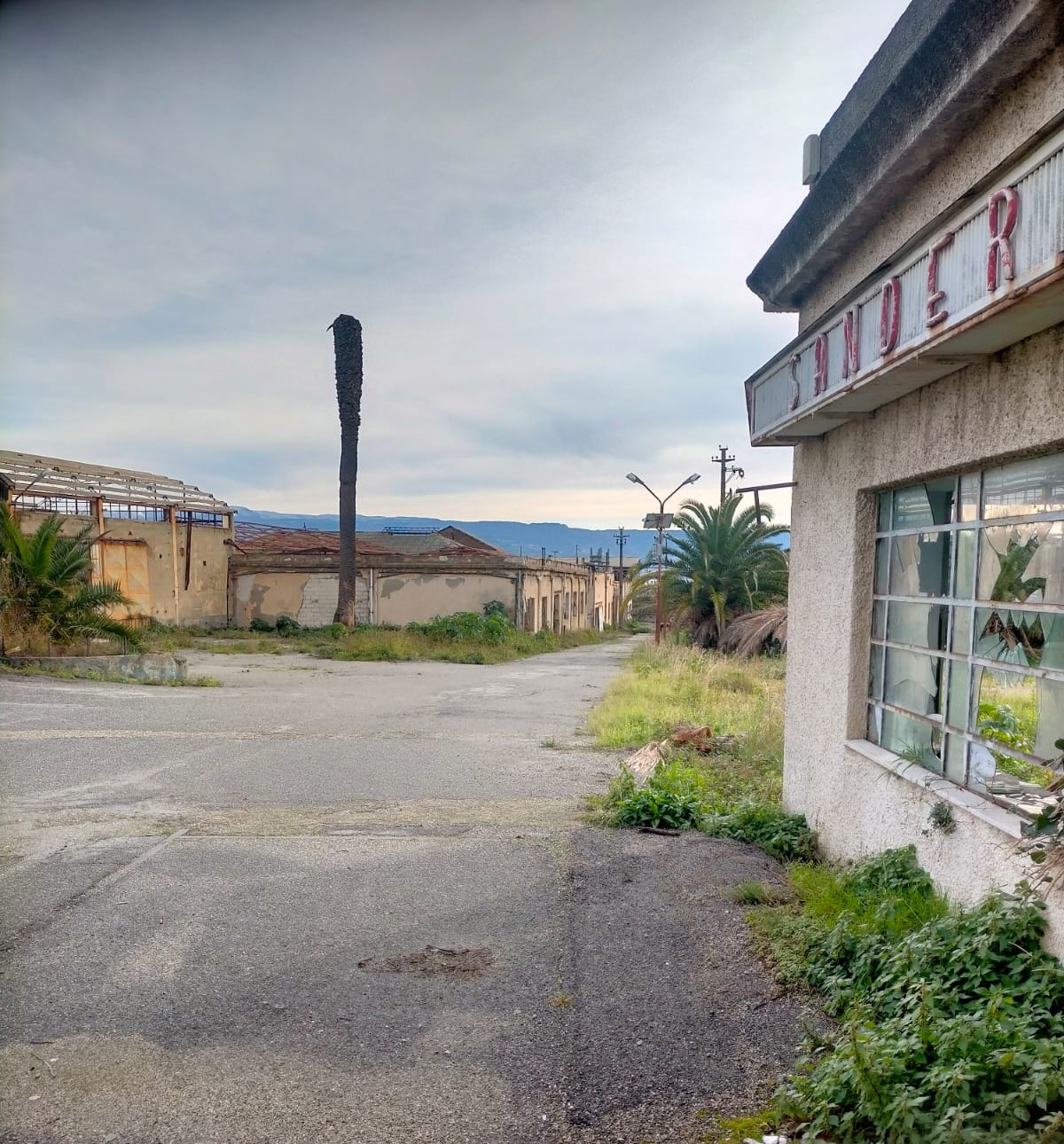 Ex Sanderson, da gloriosa azienda a “campo di veleni” a cielo aperto – FOTO