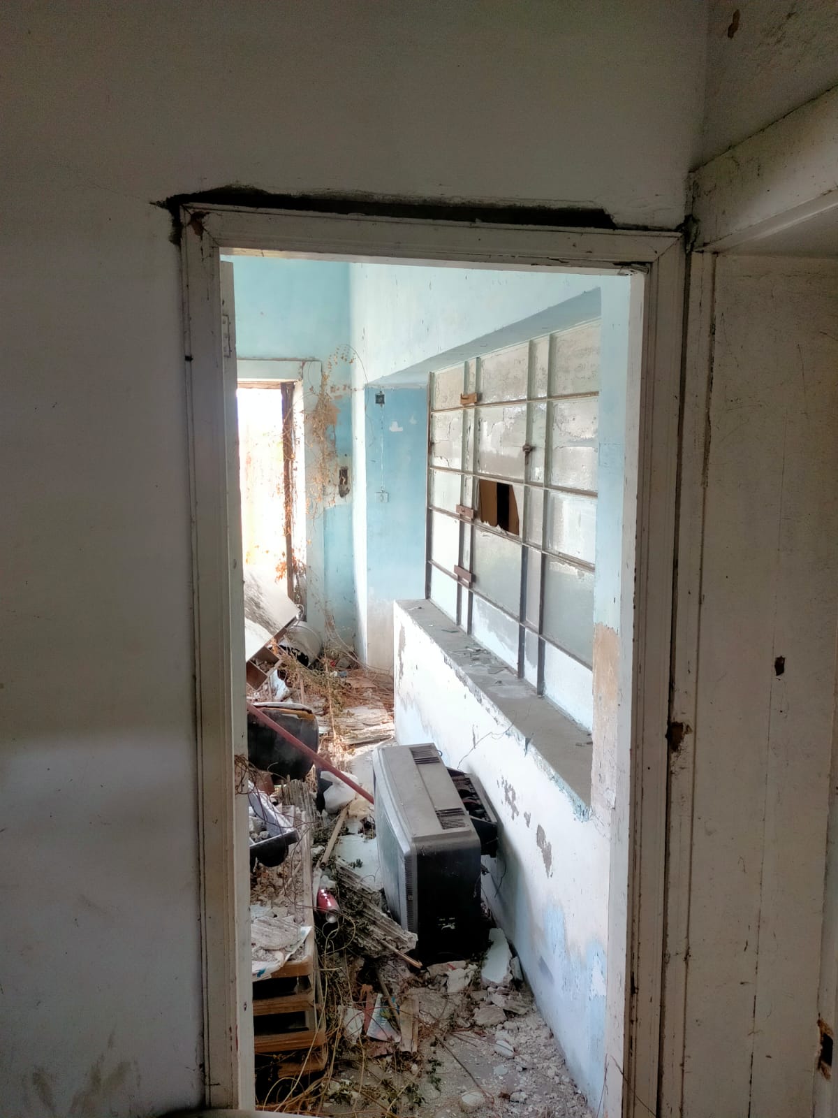 Ex Sanderson, da gloriosa azienda a “campo di veleni” a cielo aperto – FOTO