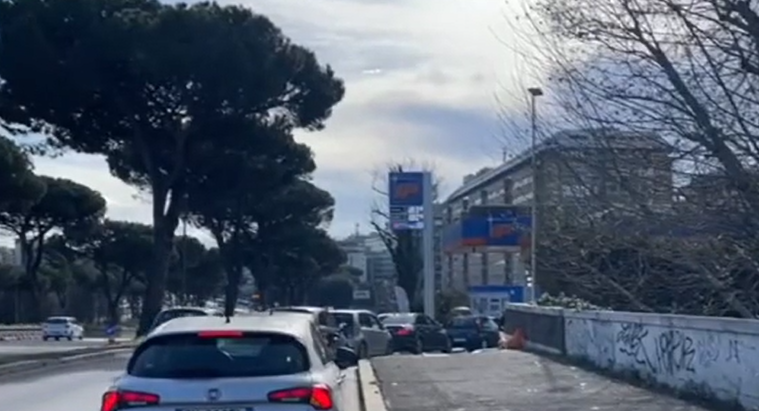 Sciopero benzinai, ecco le file ai distributori VIDEO