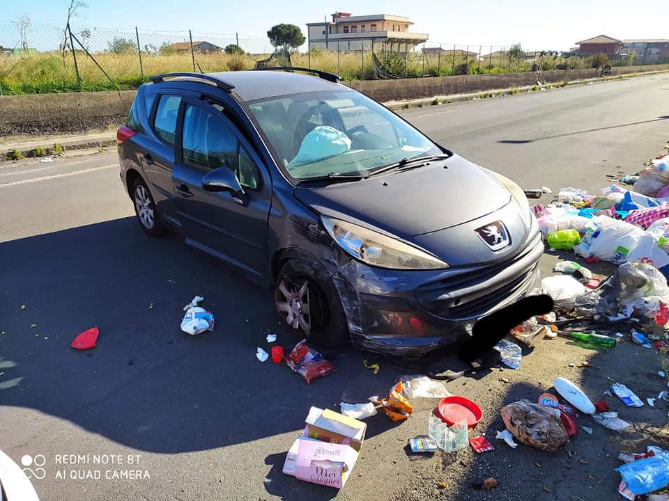 Misterbianco, schianto contro cumulo rifiuti:  polemiche in Consiglio