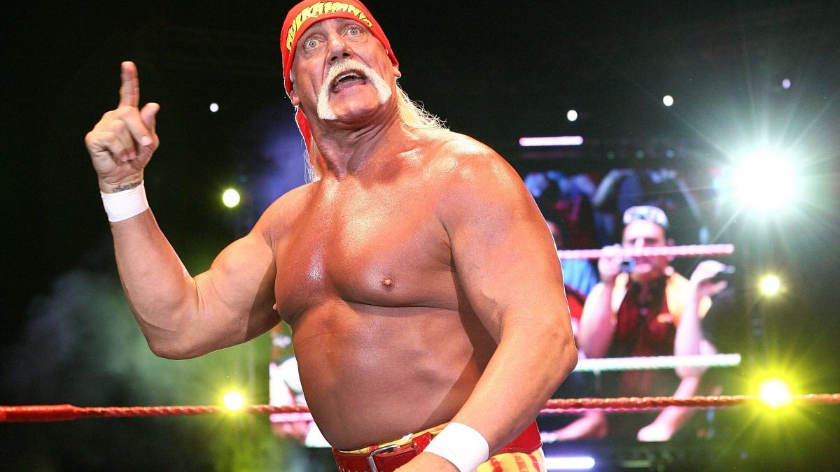 Wrestling, il dramma di Hulk Hogan: rischia la sedia a rotelle