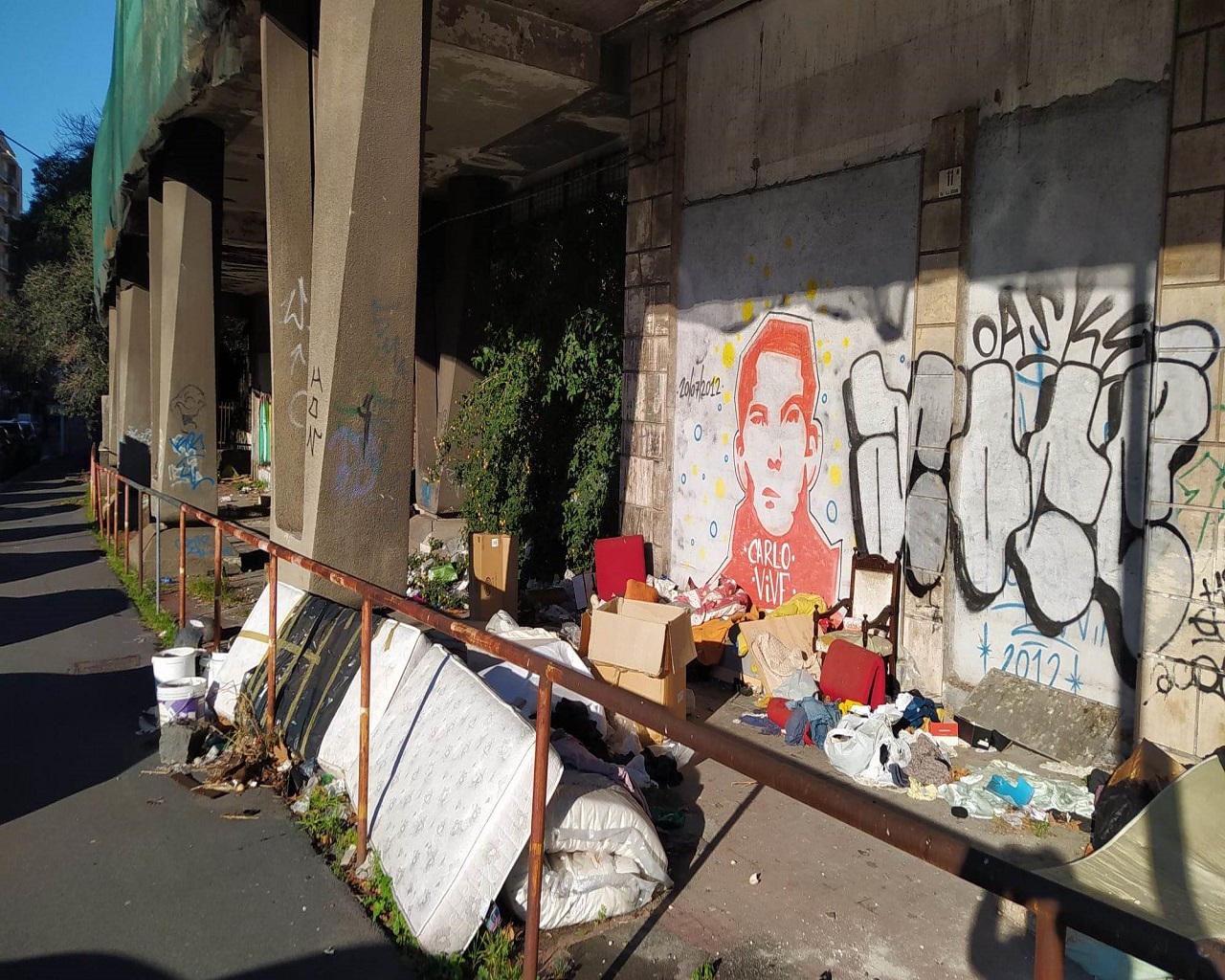 Palazzo Bernini, simbolo del degrado a Catania: per quanto tempo ancora? Le Foto