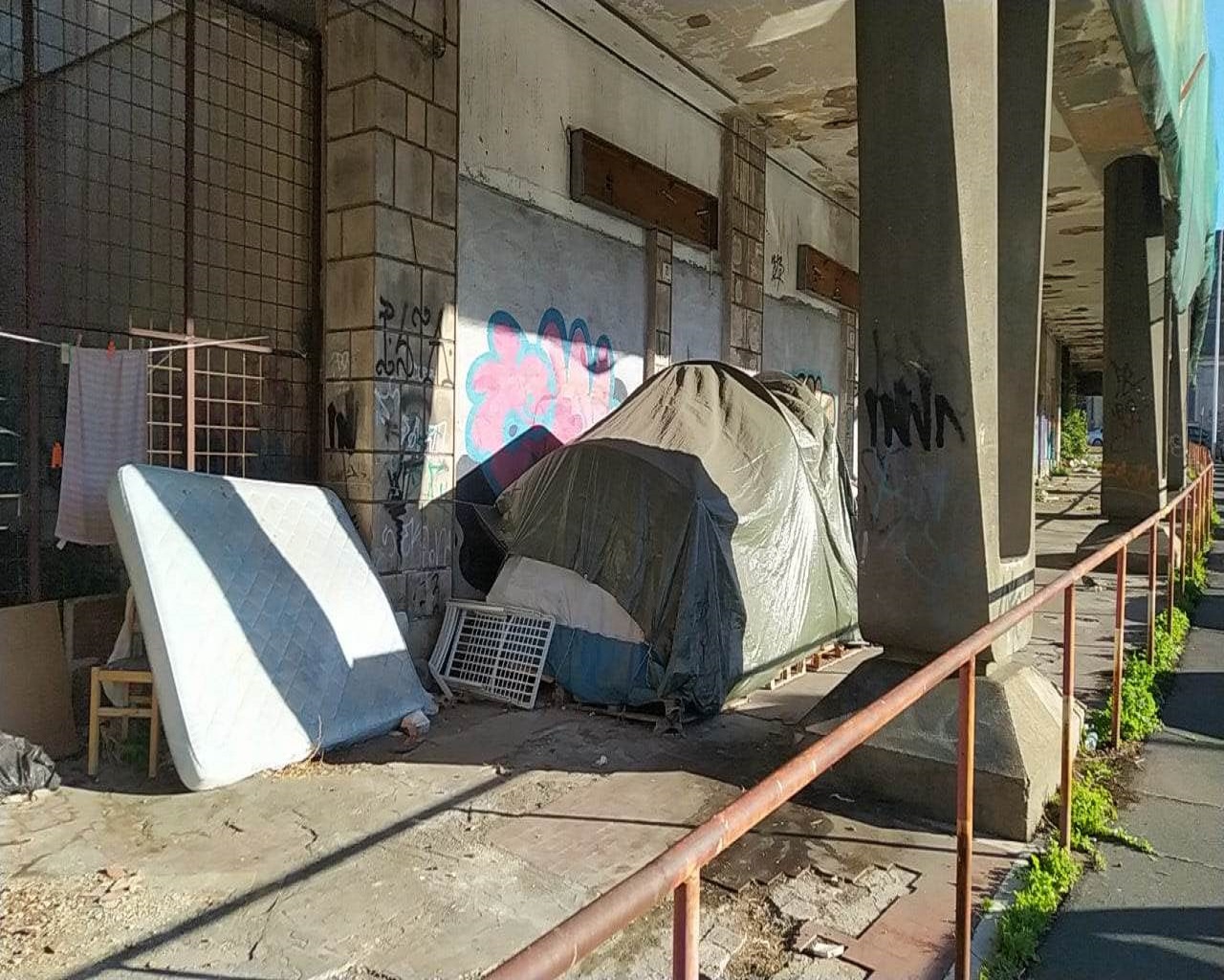 Palazzo Bernini, simbolo del degrado a Catania: per quanto tempo ancora? Le Foto