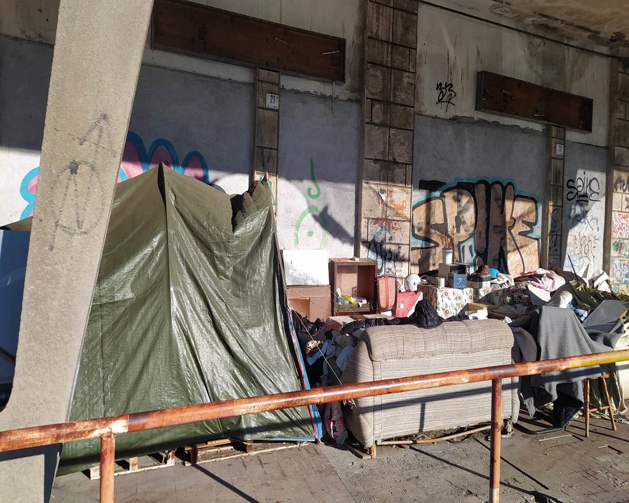 Palazzo Bernini, simbolo del degrado a Catania: per quanto tempo ancora? Le Foto