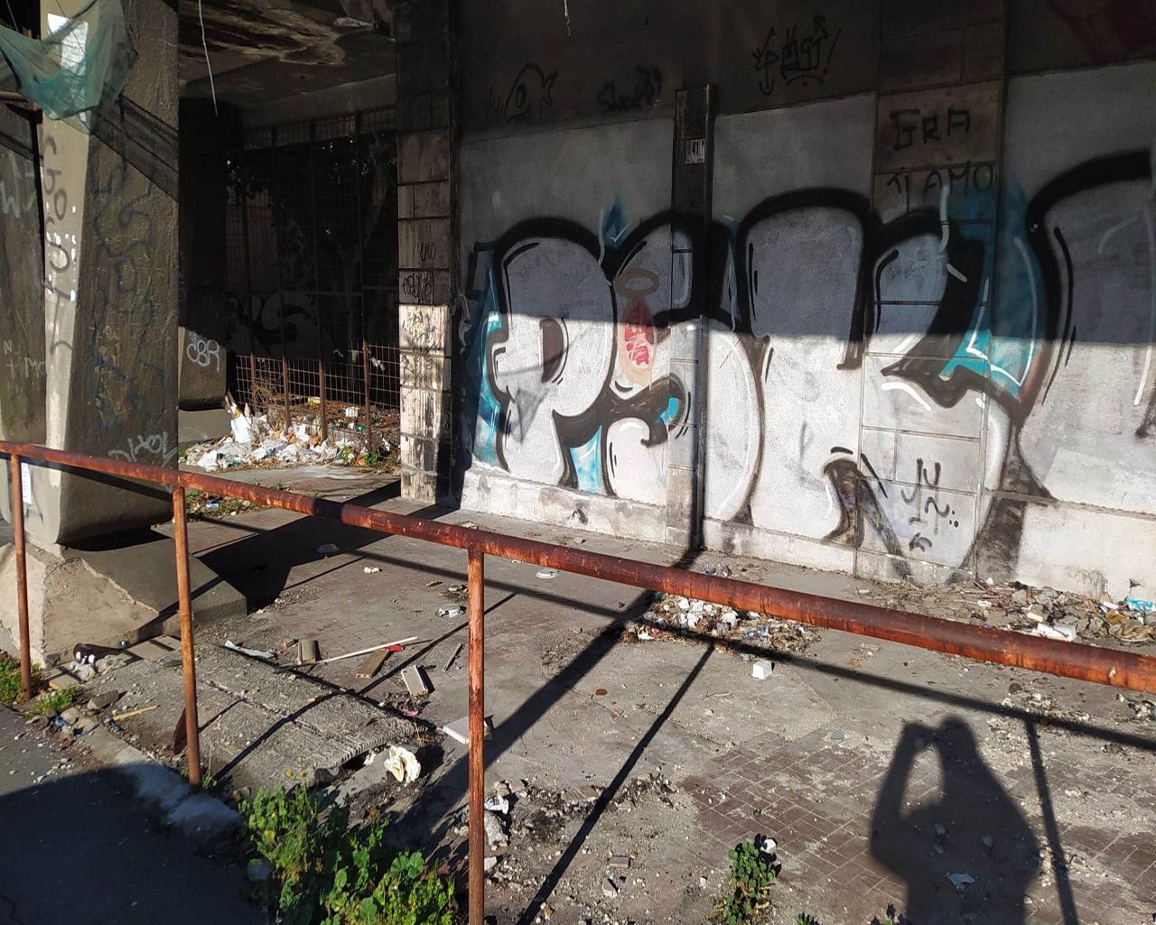 Palazzo Bernini, simbolo del degrado a Catania: per quanto tempo ancora? Le Foto