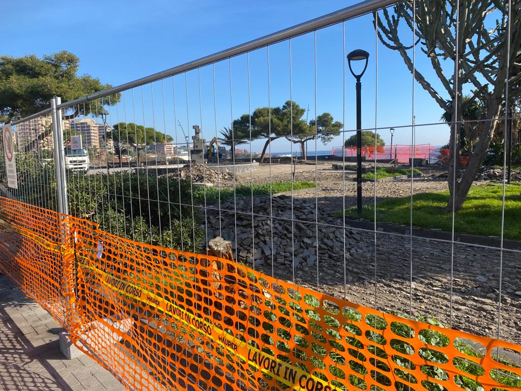 Catania, ruspe in Piazza Europa per la rigenerazione green VIDEO