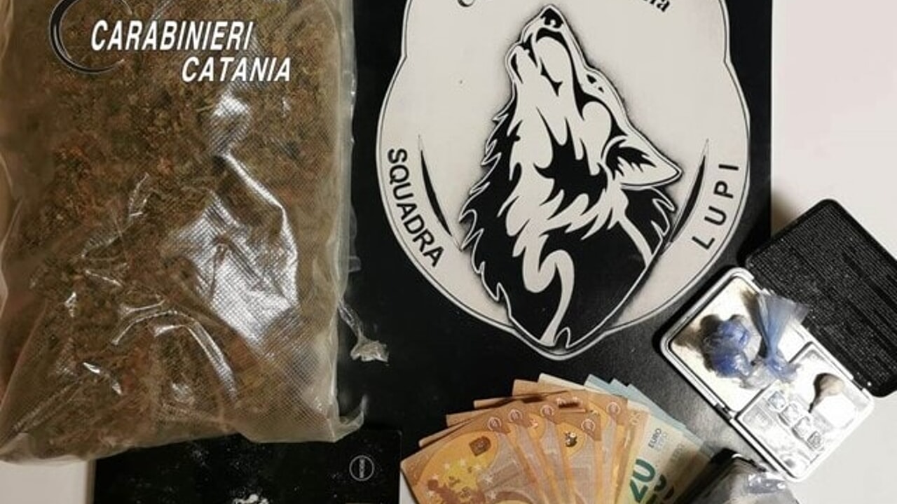 Cocaina all’interno di un garage a Monte Po: i “Lupi” arrestano due giovani catanesi