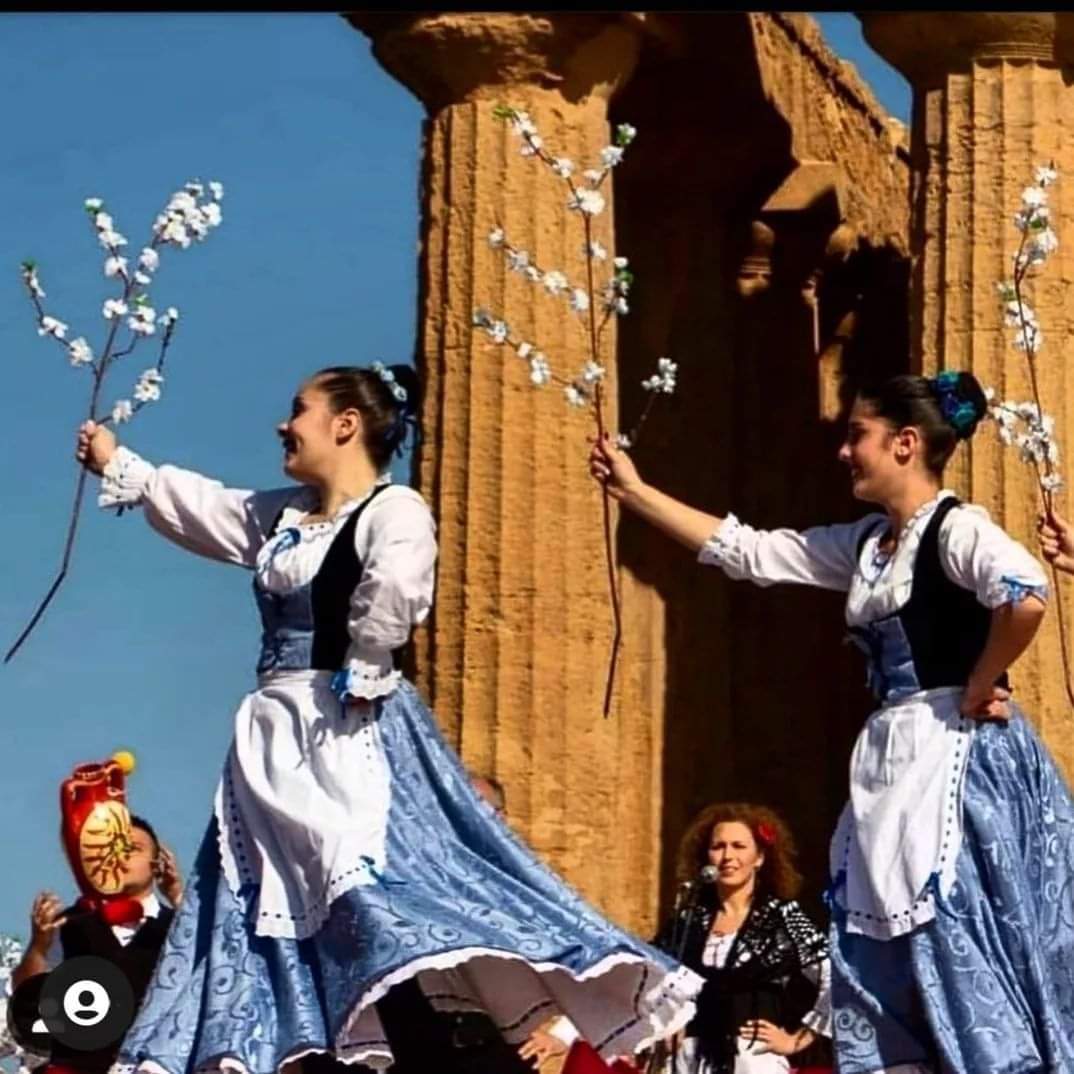 Agrigento, dopo 4 anni torna la sagra del “Mandorlo in fiore” Agrigento, dopo 4 anni torna la sagra del “Mandorlo in fiore”
